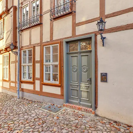 Adelheit I, Apartment *